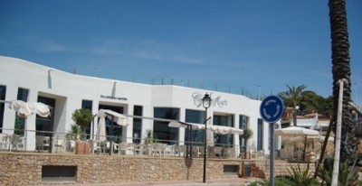 Moraira Café al Mar.JPG (115.6 KiB) 3115 mal betrachtet Café al Mar, 2. Strandlinie und dem entsprechend weniger besucht...