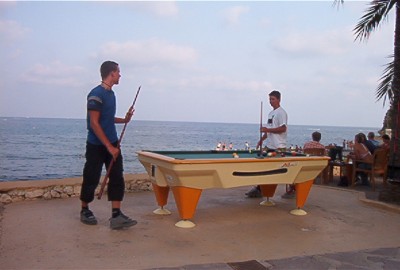 Poolbillard.jpg (88.52 KiB) 3097 mal betrachtet Algas, 2002