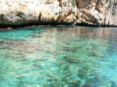 3-1.JPG (62.88 KiB) 4103 mal betrachtet Glasklares Wasser