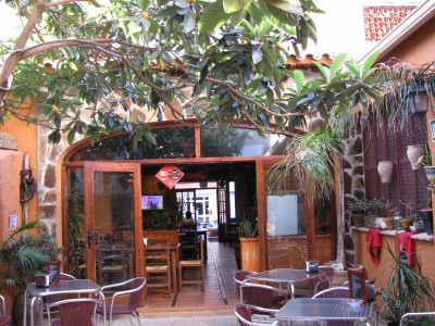 IMG_6589.JPG (3.25 MiB) 7849 mal betrachtet Innenhof Lizarran Dénia