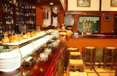 Lizarran.jpeg (53.43 KiB) 7849 mal betrachtet Typische Bar im Lizarran