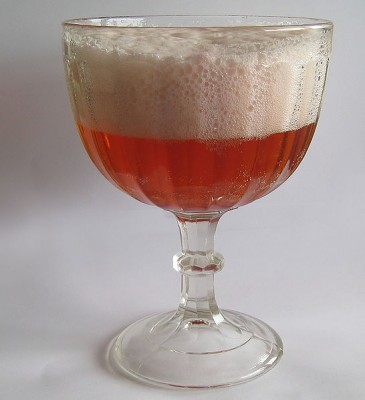 BerlinerWeisse.jpg (45.03 KiB) 2654 mal betrachtet Berliner Weiße mit Schuss, Quelle: Wikipedia