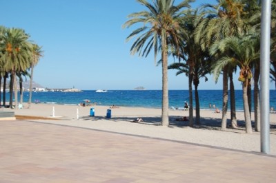 Einsam Villa 16.30 Uhr.JPG (120.73 KiB) 2704 mal betrachtet Derselbe Strand um 16.30 Uhr