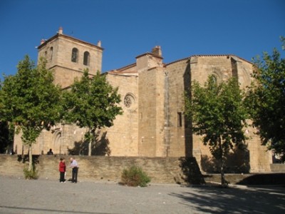 Gar 13-die gotische Pfarrkirche San Pedro aus dem 15. Jahrhundert.JPG