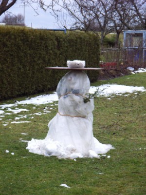 Schneemann in Folie.JPG