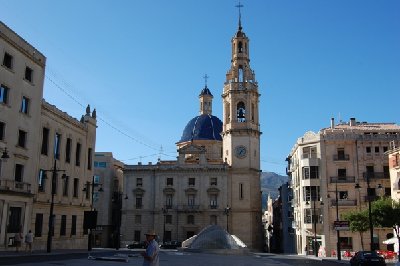 Plaça d'Espanya i Església de Santa Maria